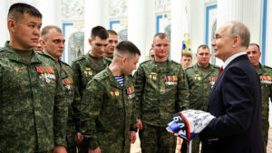 putin-pozhelal-udachi-rossijskim-bojcam-v-prodvizhenii-k-zaporozhju-ff3a51f.jpg